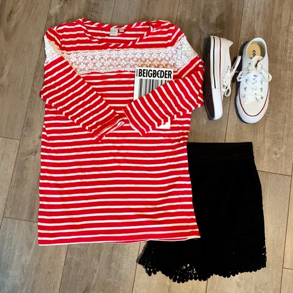 Red and white striped shirt with cute lace - Picture 1 of 6